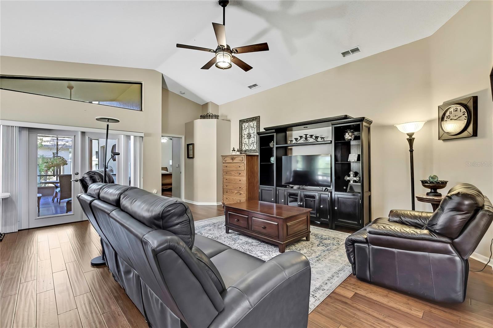 WELLINGTON AT SEVEN HILLS PH 3 - Residential