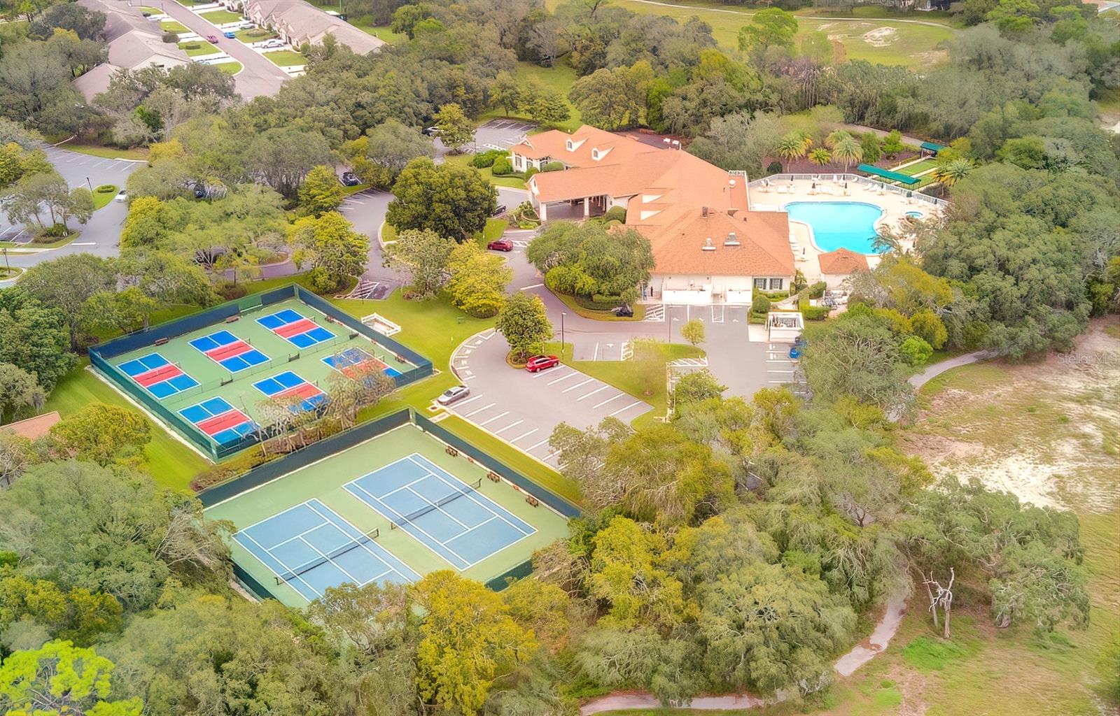 WELLINGTON AT SEVEN HILLS PH 3 - Residential