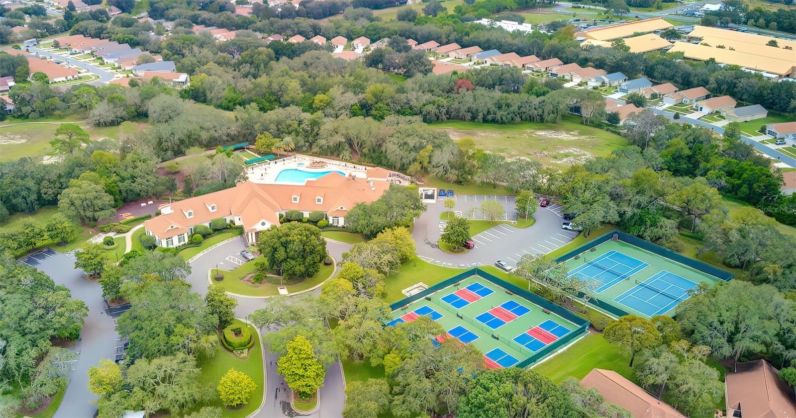 WELLINGTON AT SEVEN HILLS PH 3 - Residential