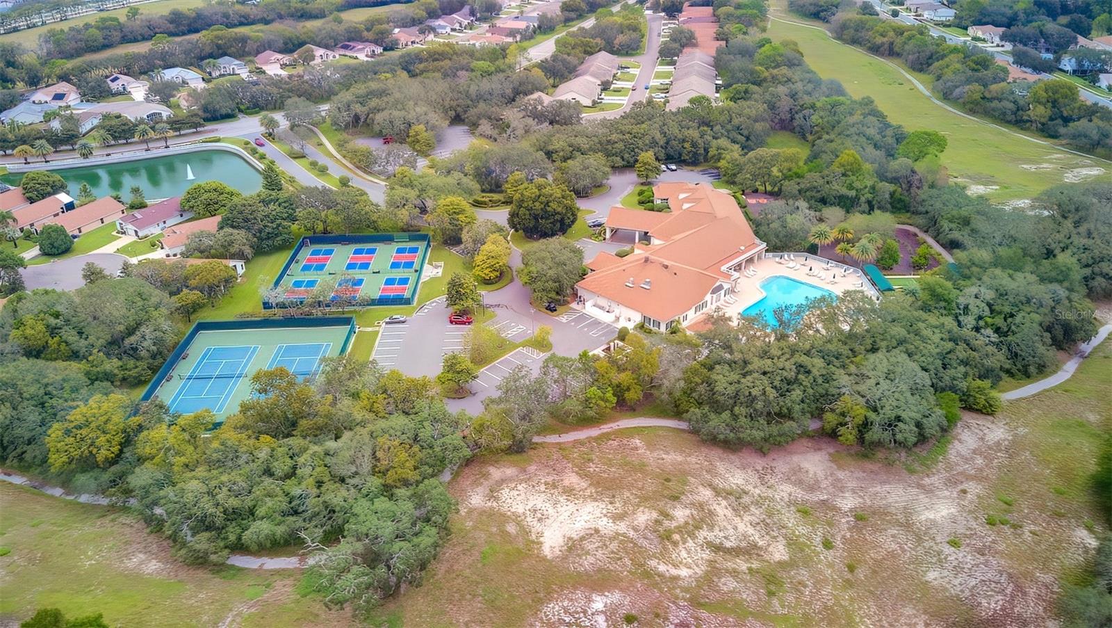 WELLINGTON AT SEVEN HILLS PH 3 - Residential