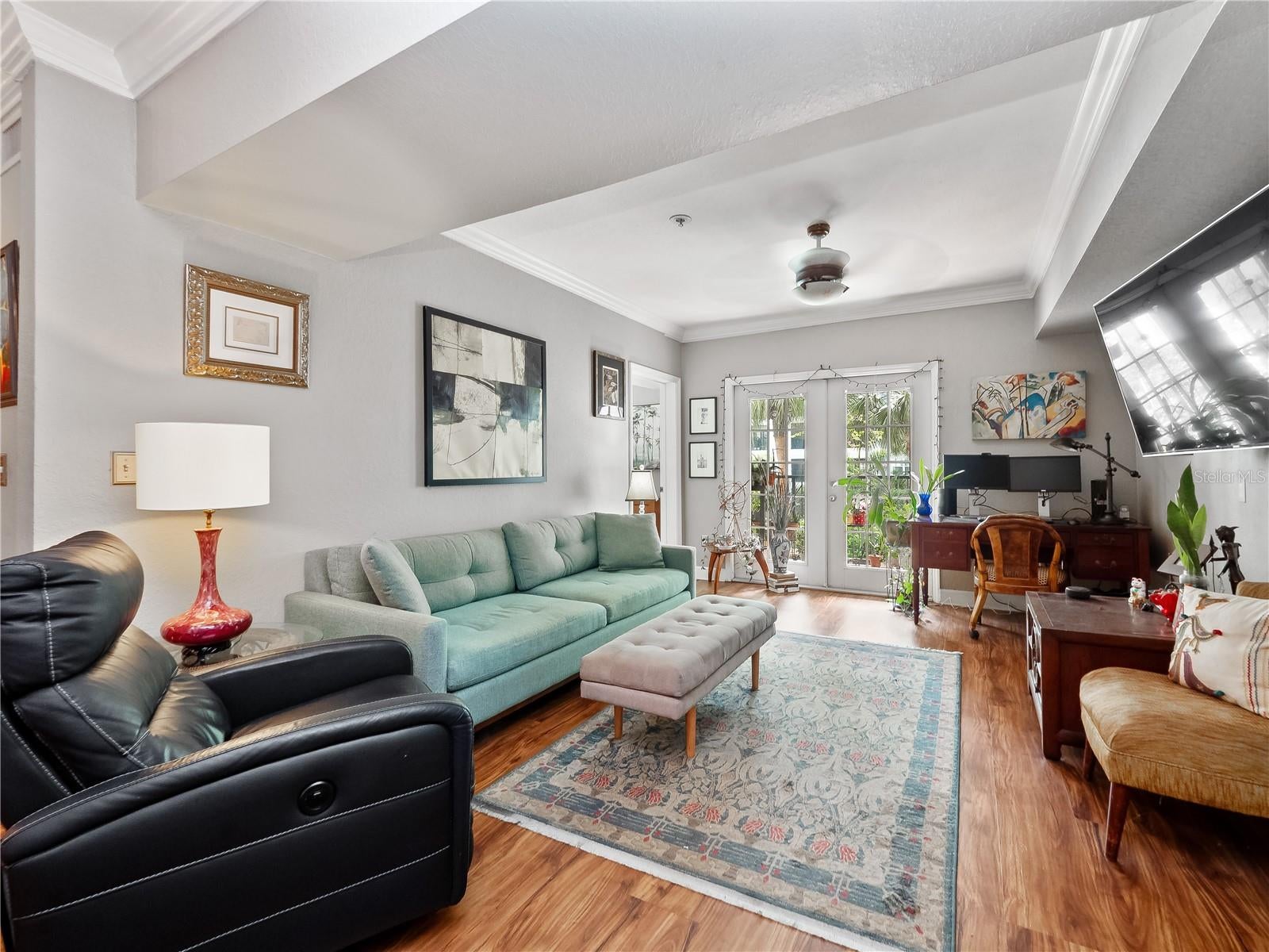 204 E SOUTH STREET 2052