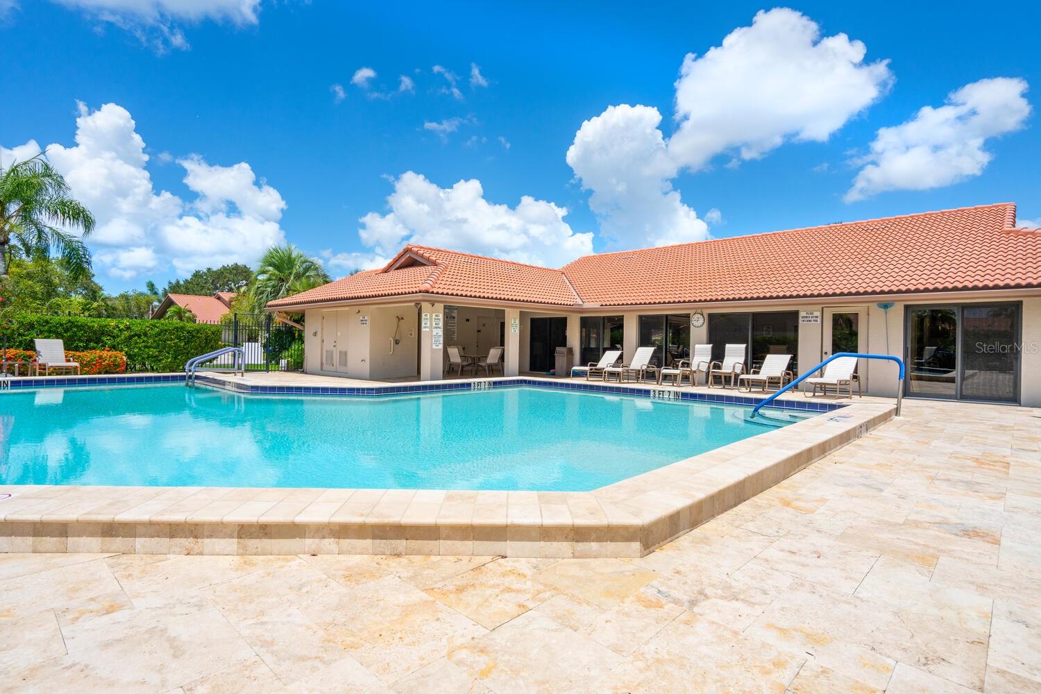 LAKESHORE VILLAGE - Residential