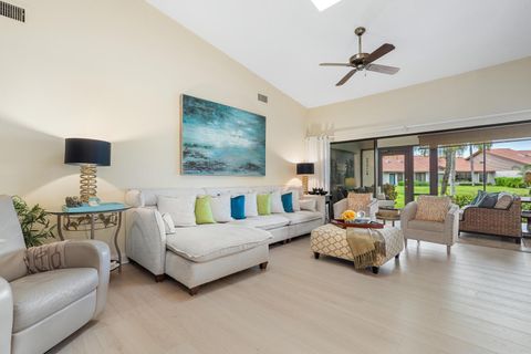 Photo of 4033 Wilshire Circle E #139, Sarasota, FL 34238 (MLS # A4665665)