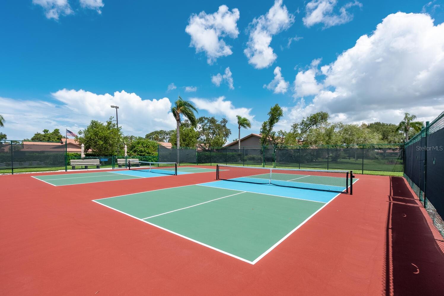 LAKESHORE VILLAGE - Residential