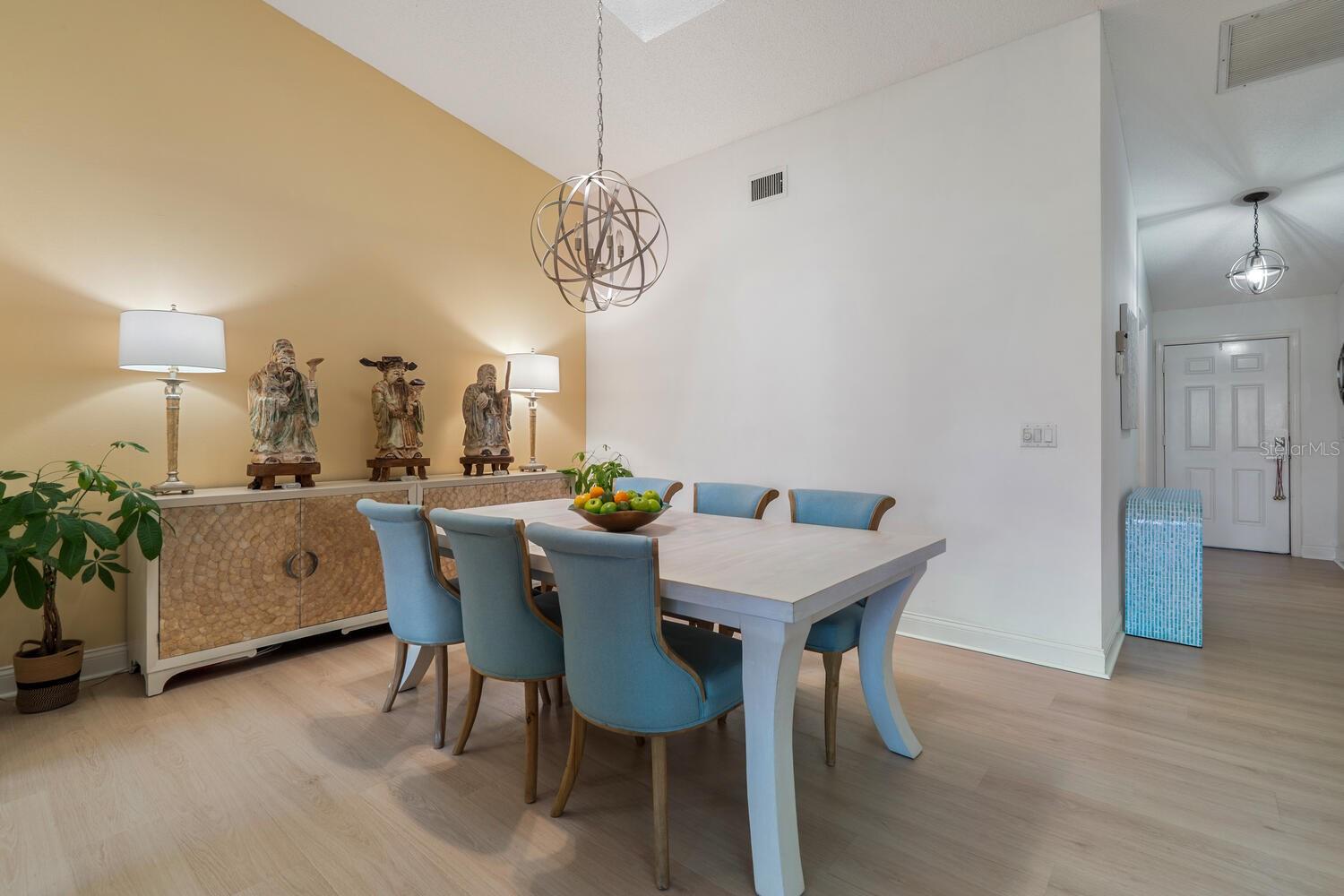 LAKESHORE VILLAGE - Residential