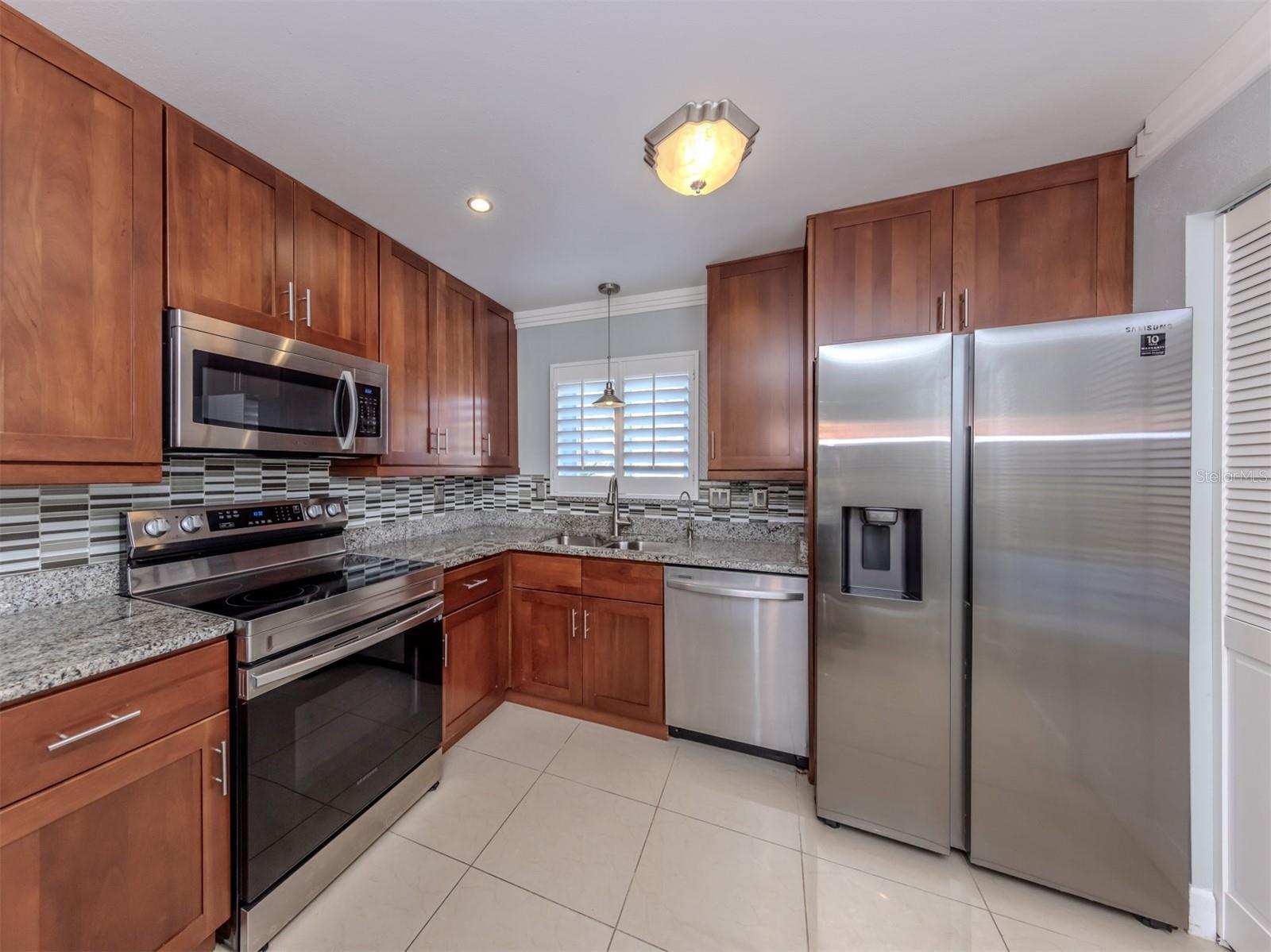 HIDDEN LAKE VILLAGE - Residential