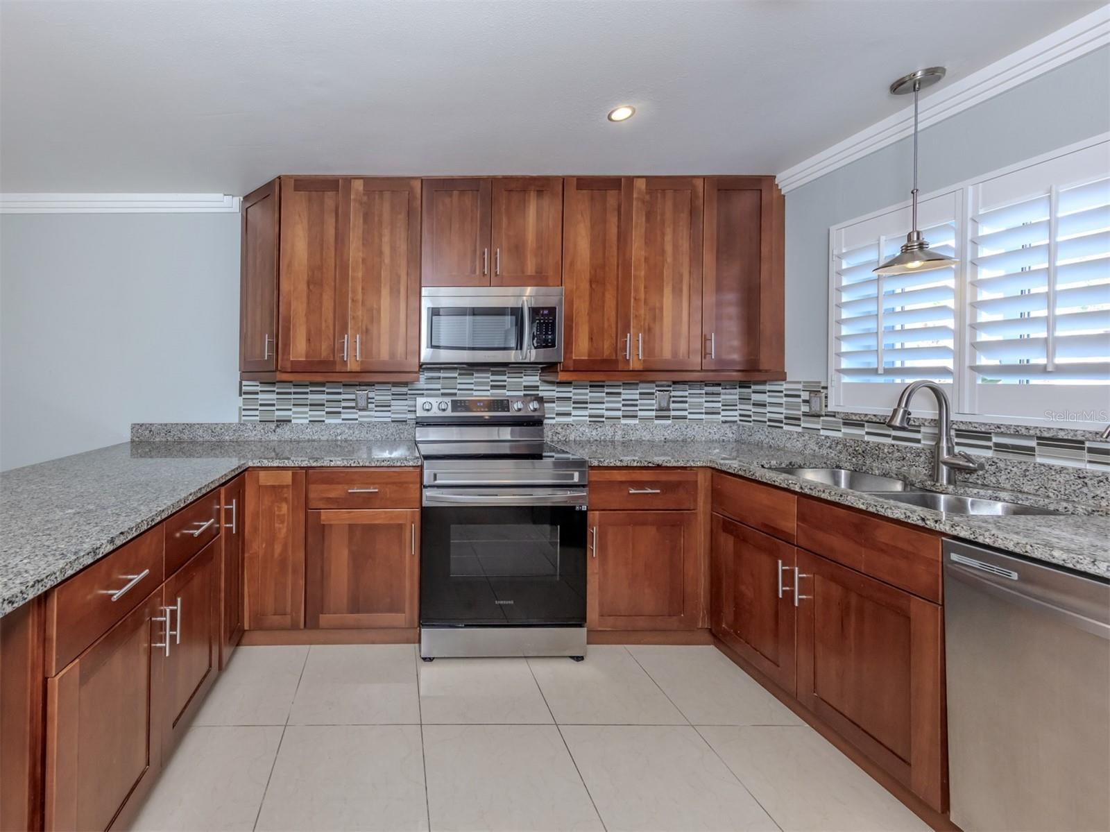 HIDDEN LAKE VILLAGE - Residential