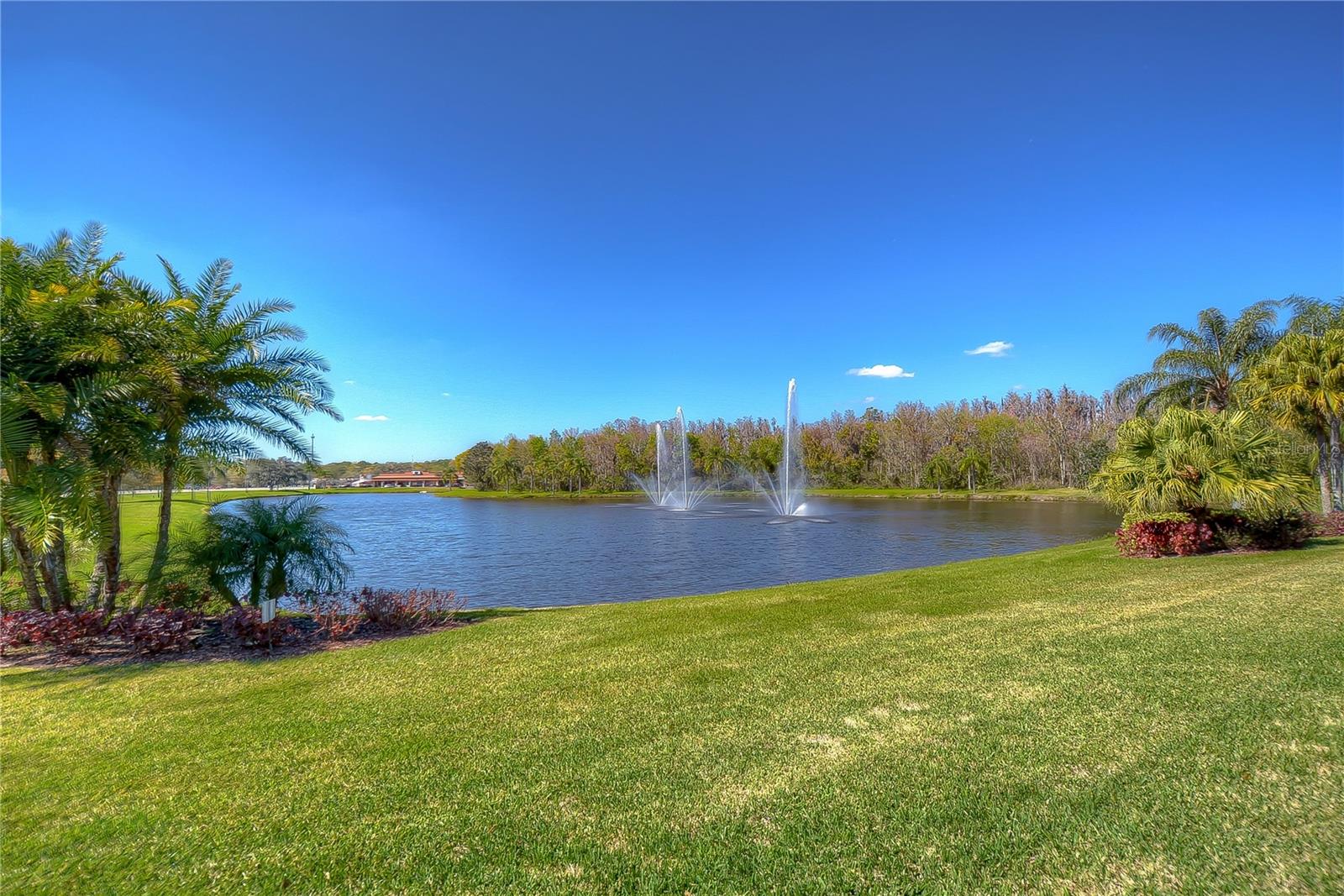 RIVER HILLS COUNTRY CLUB - Residential