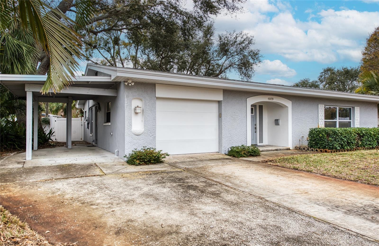 EAGLE CREST - Residential