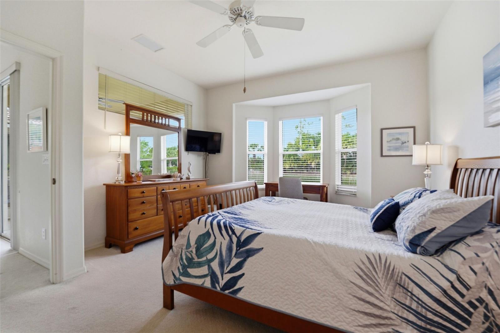 VISTA DEL LAGO - Residential