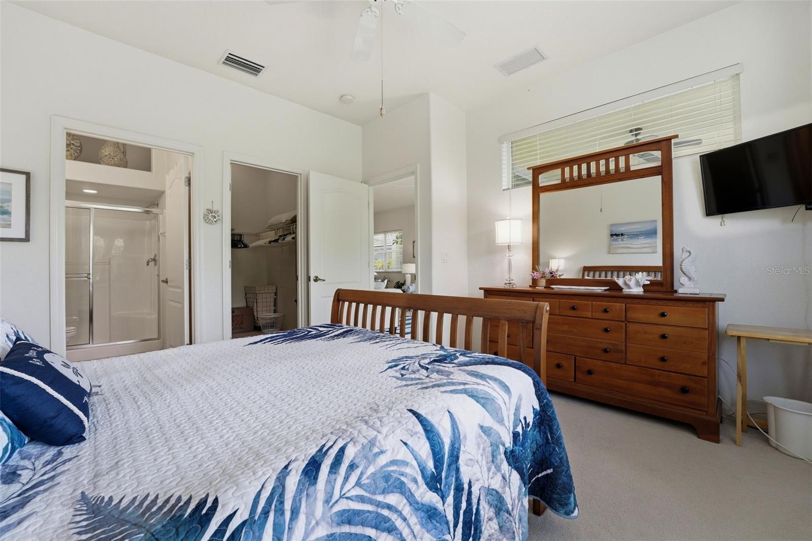 VISTA DEL LAGO - Residential