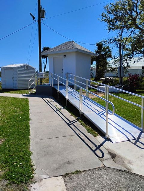 A home in EDGEWATER