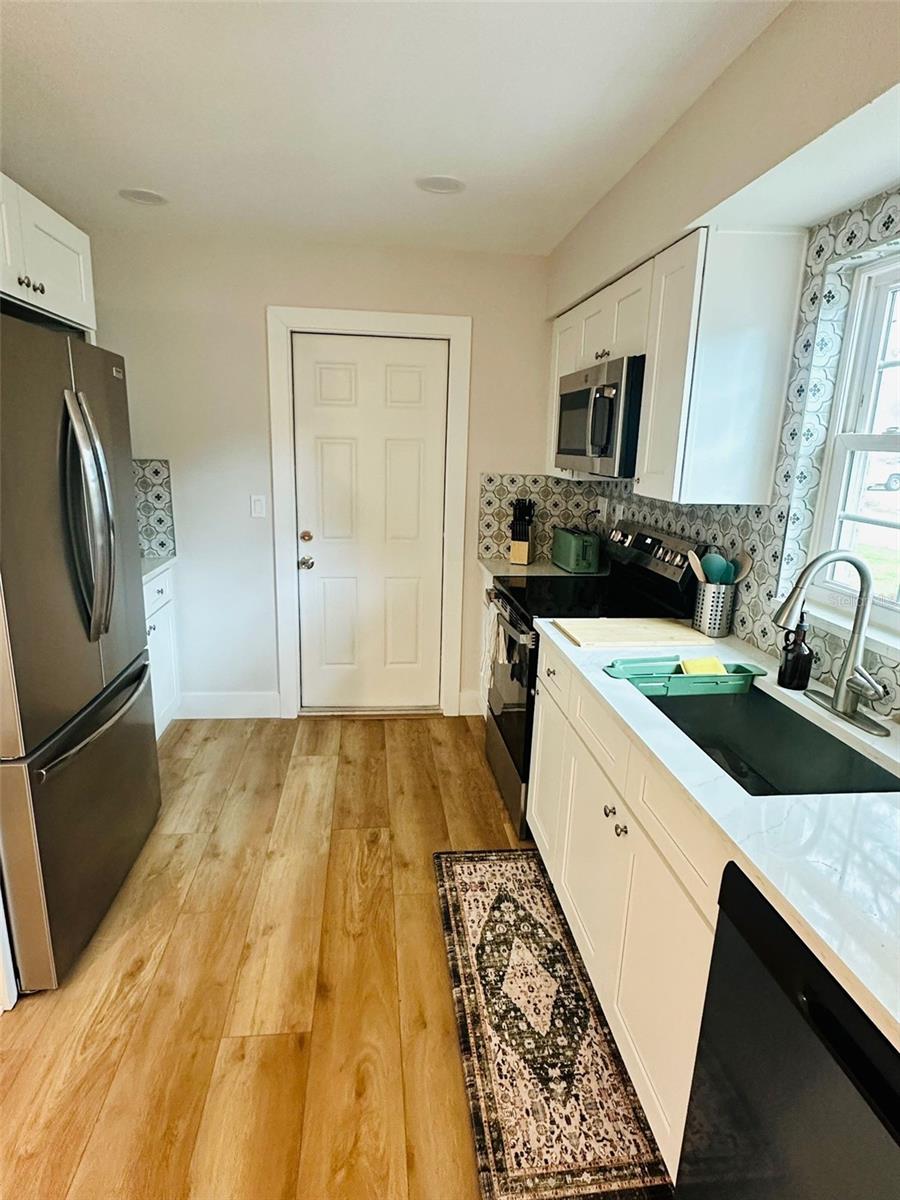 WEST PORT - Residential Income