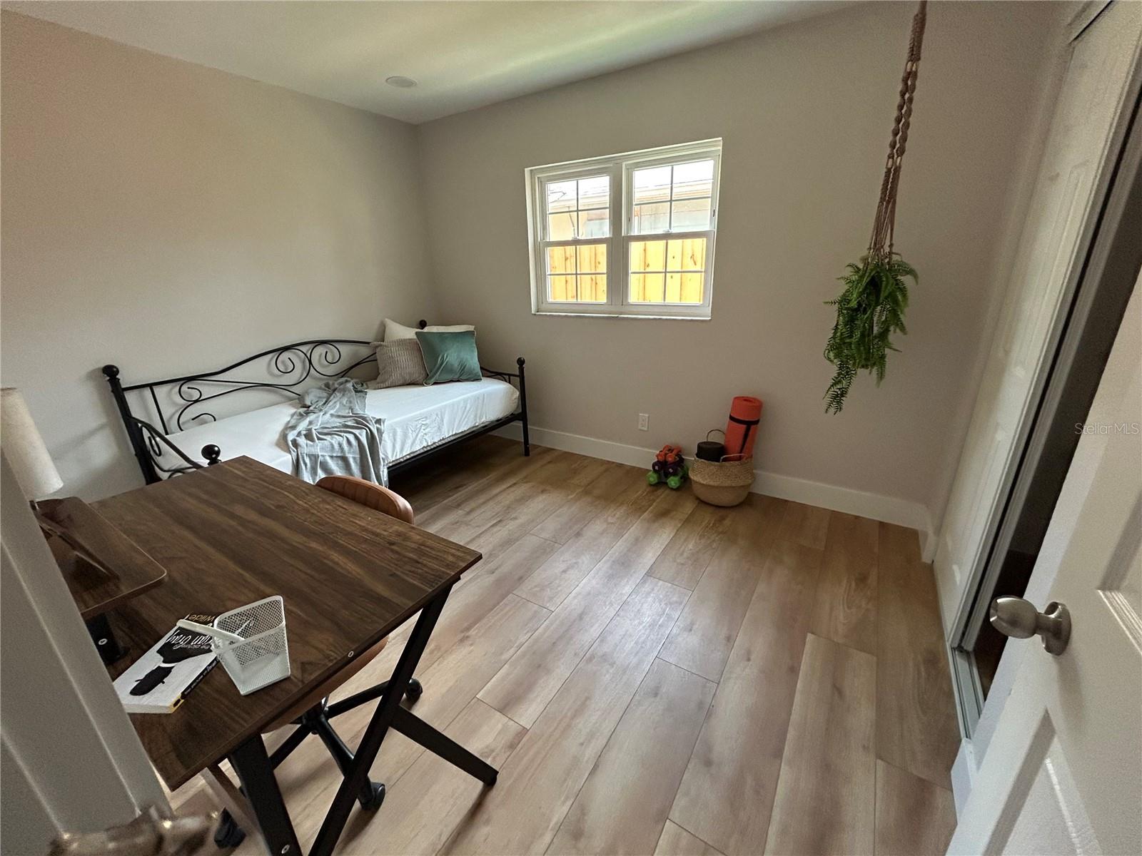 WEST PORT - Residential Income