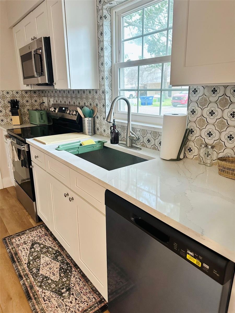 WEST PORT - Residential Income