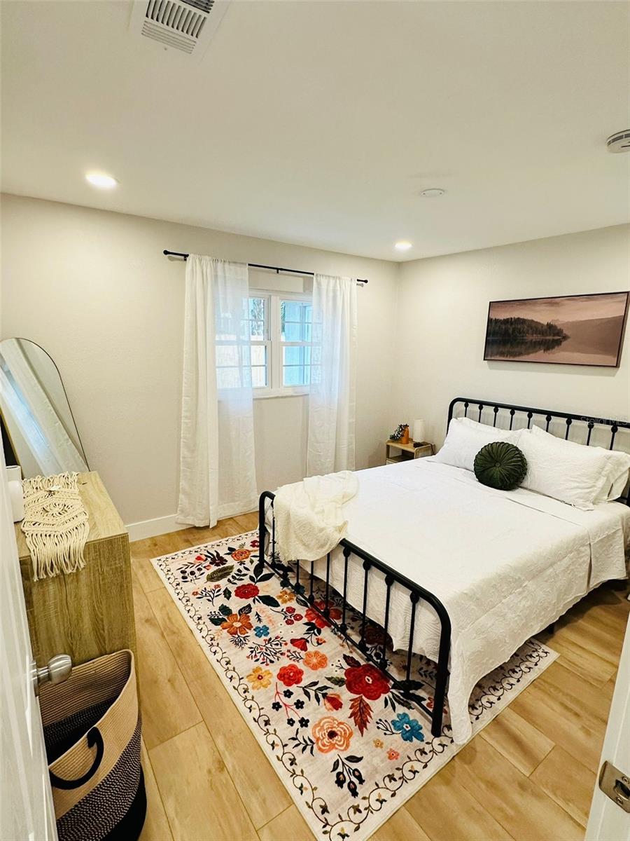 WEST PORT - Residential Income