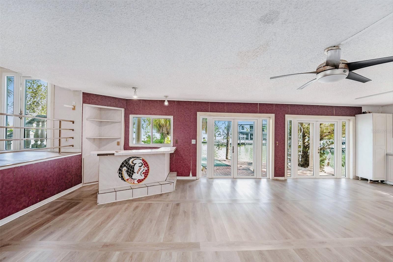 BAHIA SHORES 1ST ADD - Residential