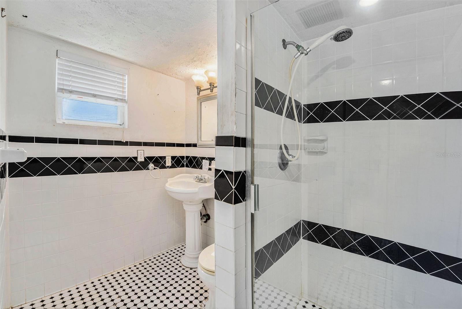 BAHIA SHORES 1ST ADD - Residential