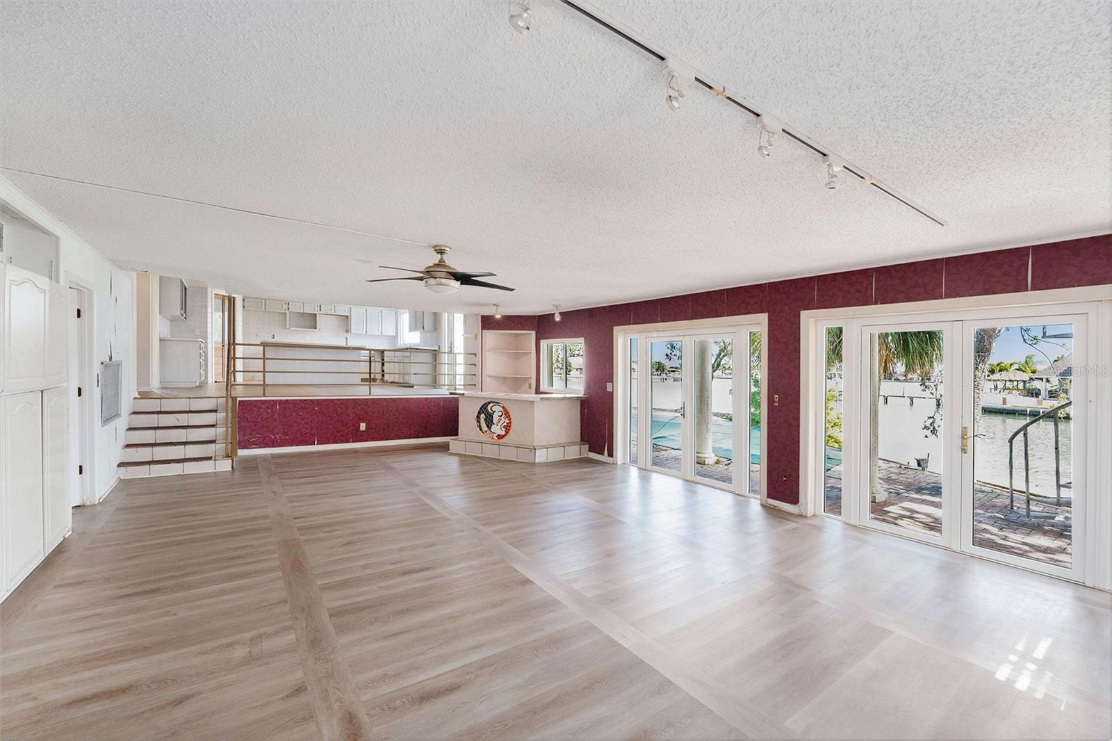 BAHIA SHORES 1ST ADD - Residential