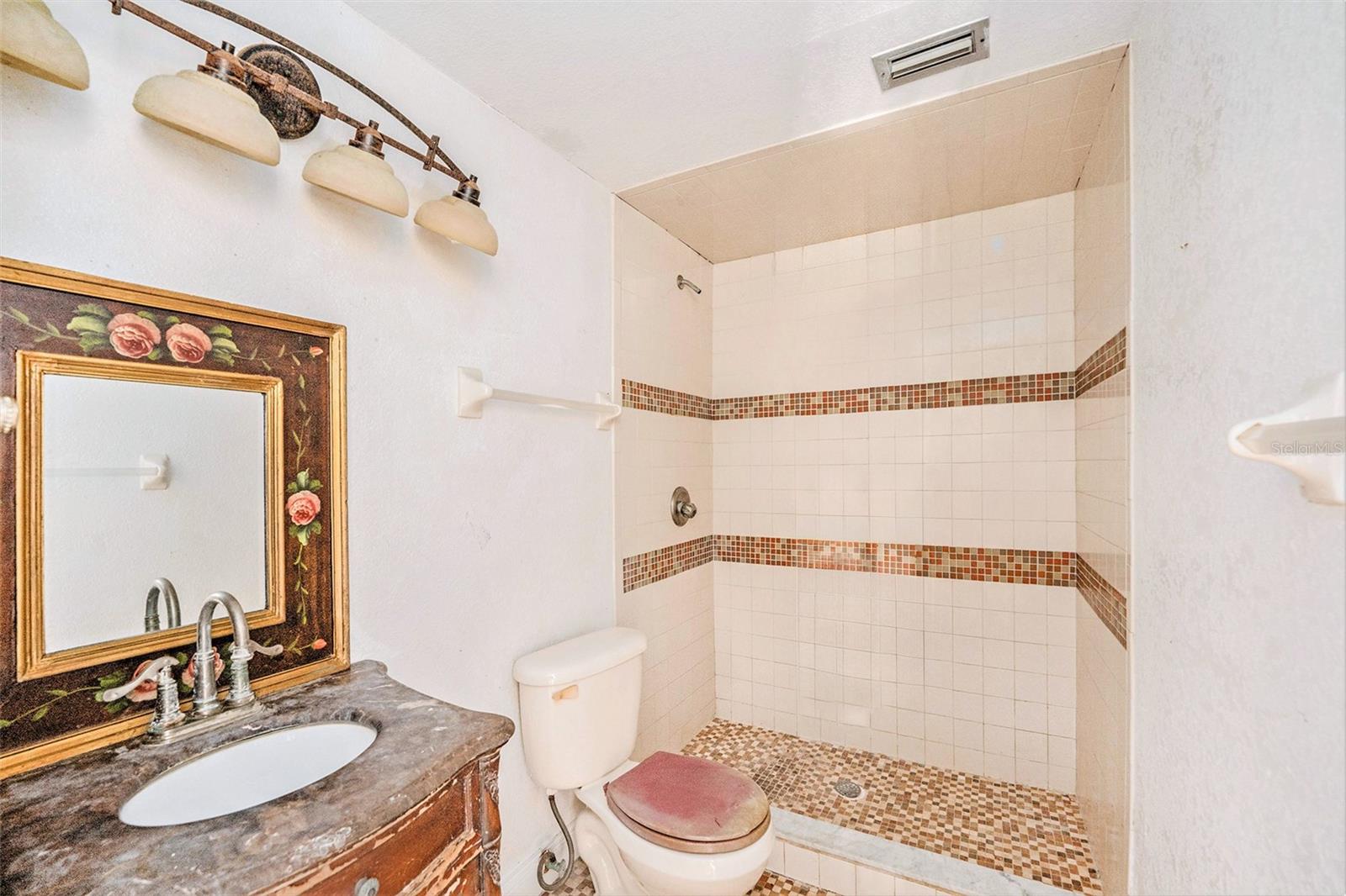 BAHIA SHORES 1ST ADD - Residential