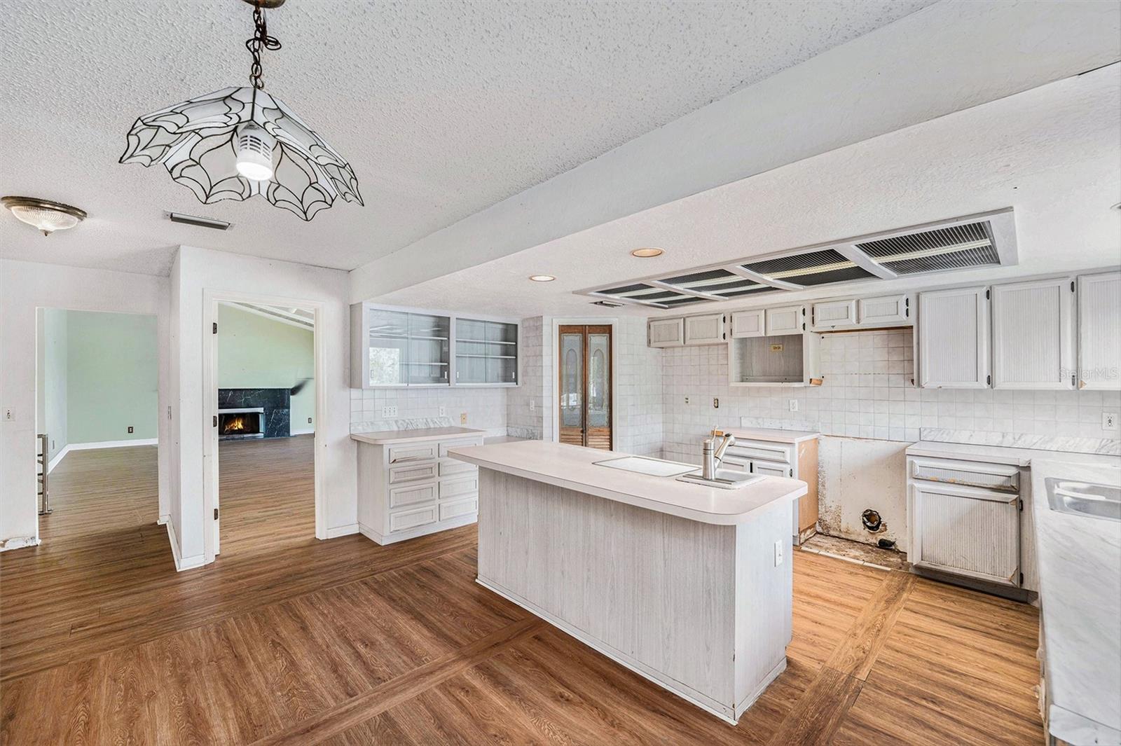 BAHIA SHORES 1ST ADD - Residential