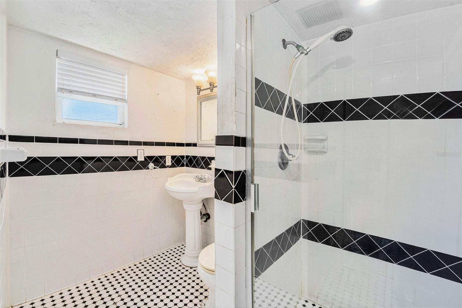 BAHIA SHORES 1ST ADD - Residential