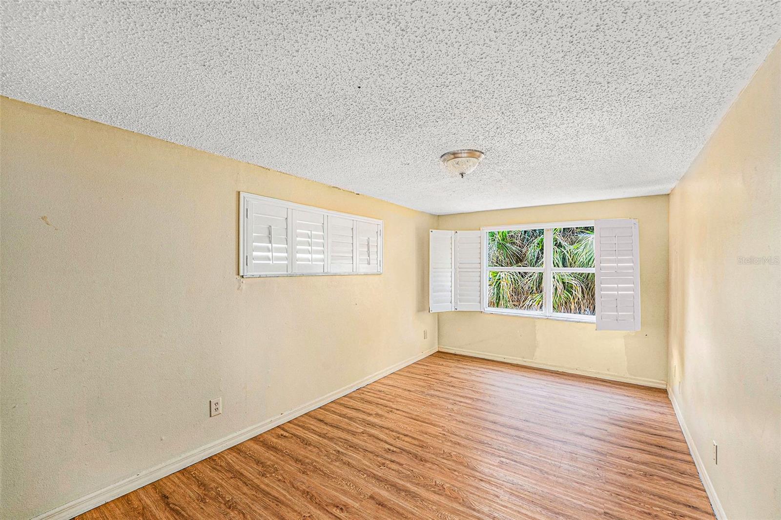 BAHIA SHORES 1ST ADD - Residential