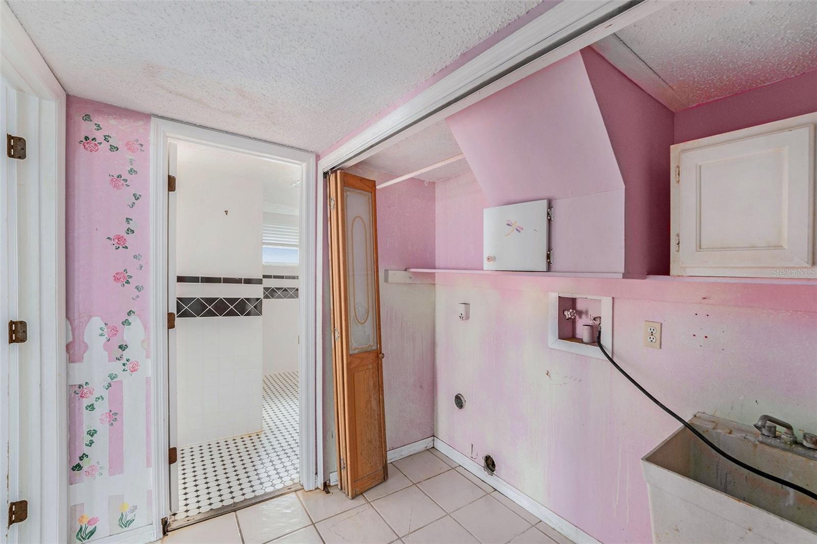 BAHIA SHORES 1ST ADD - Residential