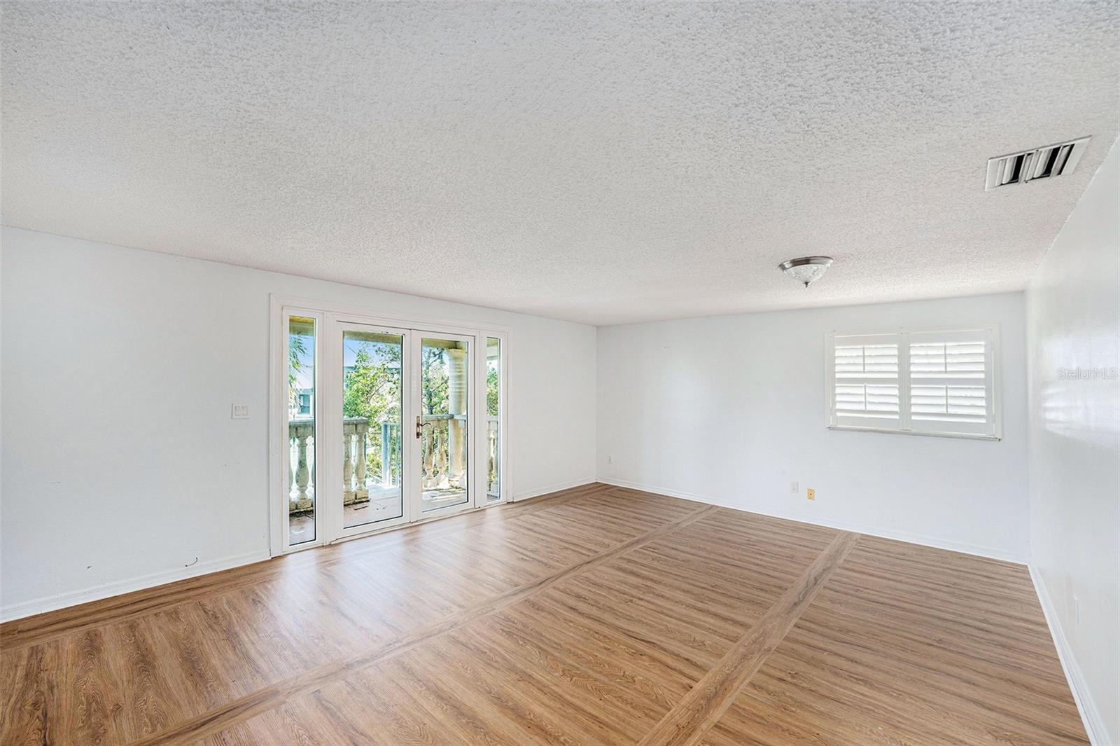 BAHIA SHORES 1ST ADD - Residential