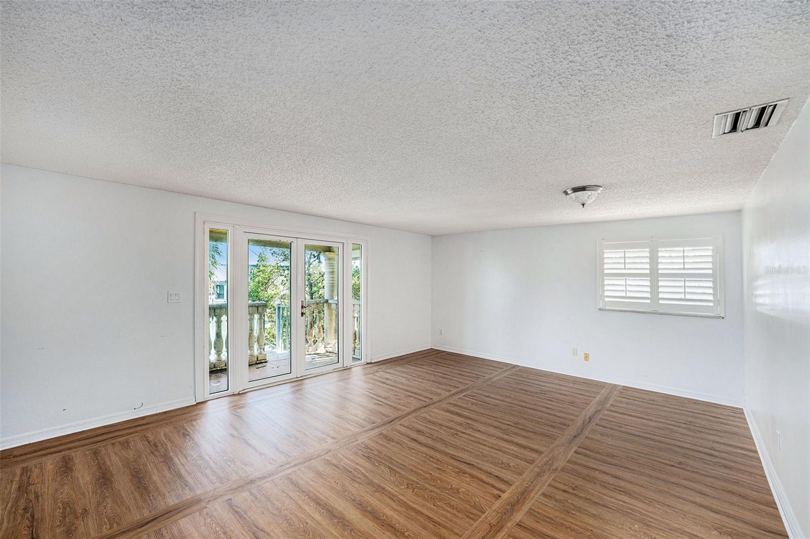 BAHIA SHORES 1ST ADD - Residential