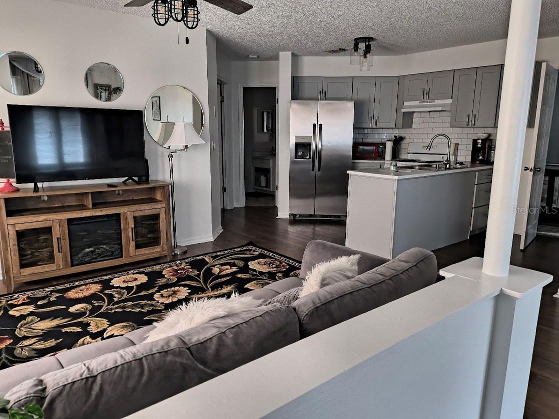 GARDEN VILLAS CONDO PH 01 - Residential