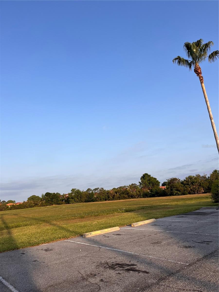 GARDEN VILLAS CONDO PH 01 - Residential