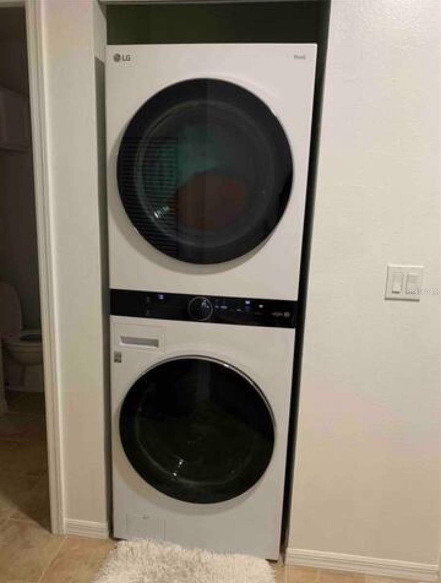 GARDEN VILLAS CONDO PH 01 - Residential