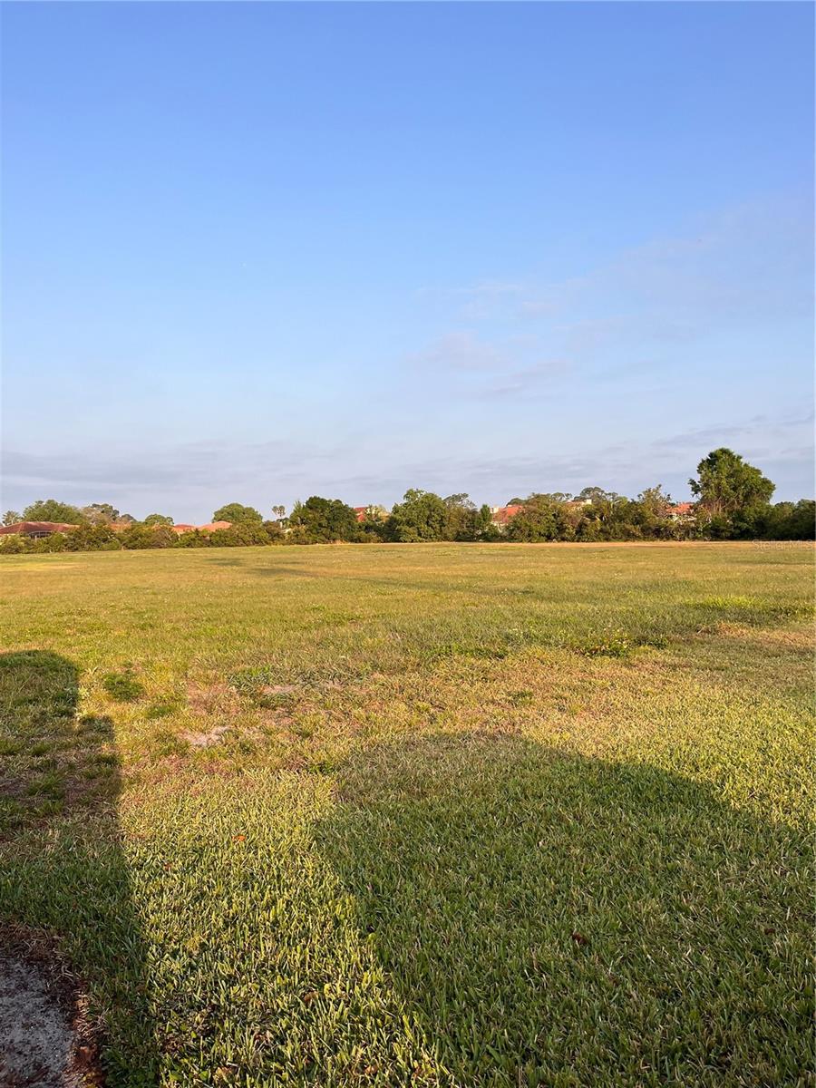 GARDEN VILLAS CONDO PH 01 - Residential