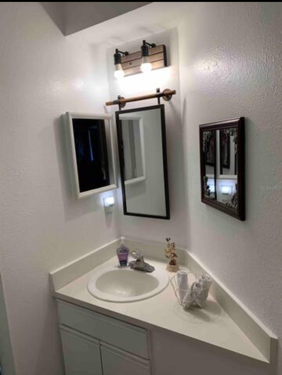 GARDEN VILLAS CONDO PH 01 - Residential