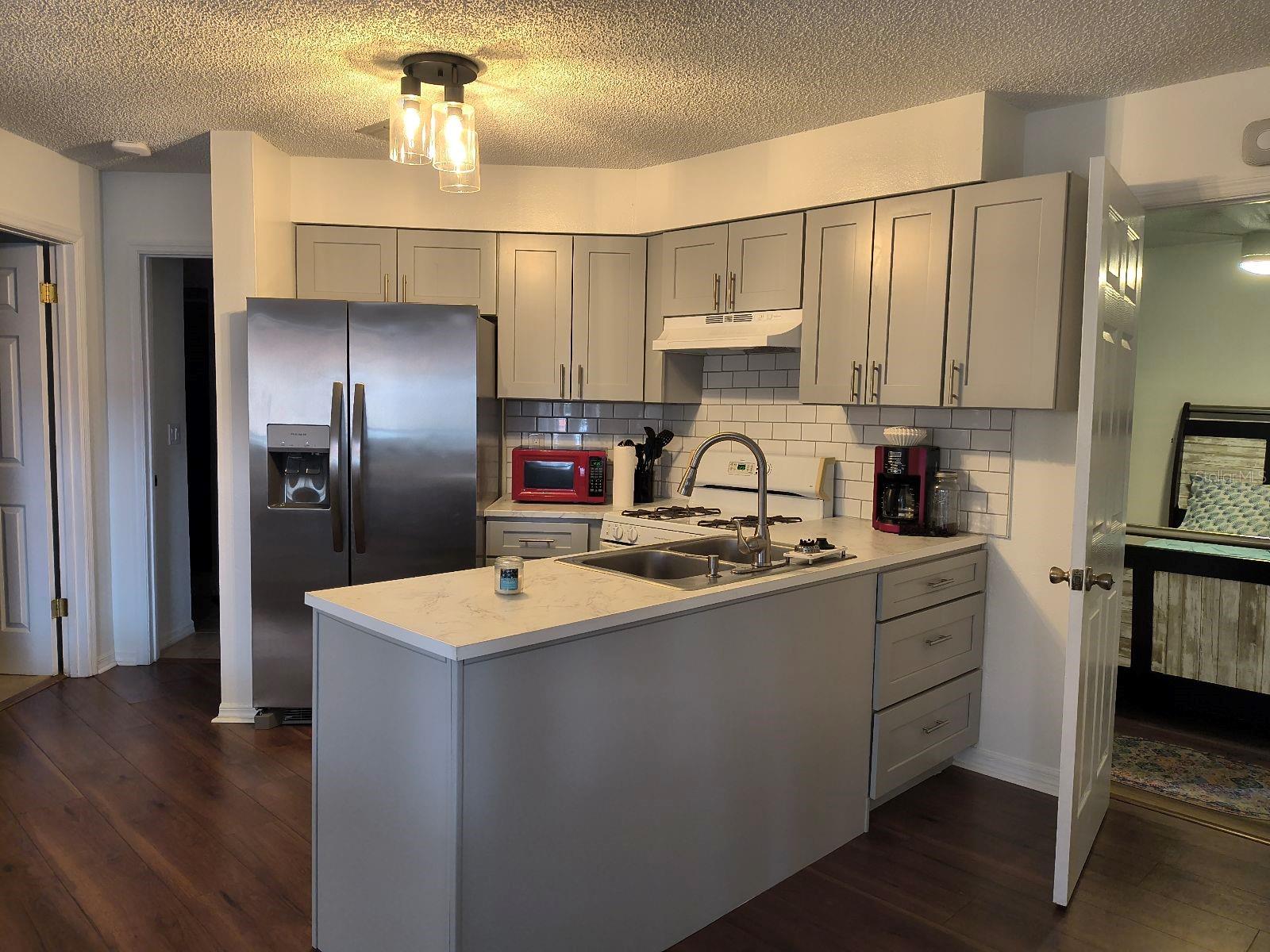 GARDEN VILLAS CONDO PH 01 - Residential