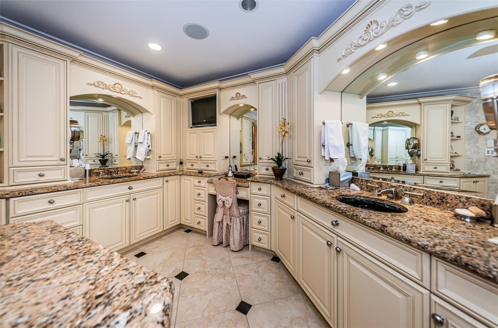 BELLA MARGUERITE CONDO - Residential