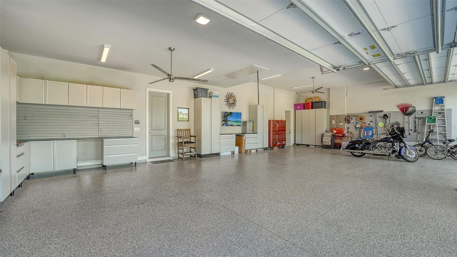 BENEVA OAKS - Residential