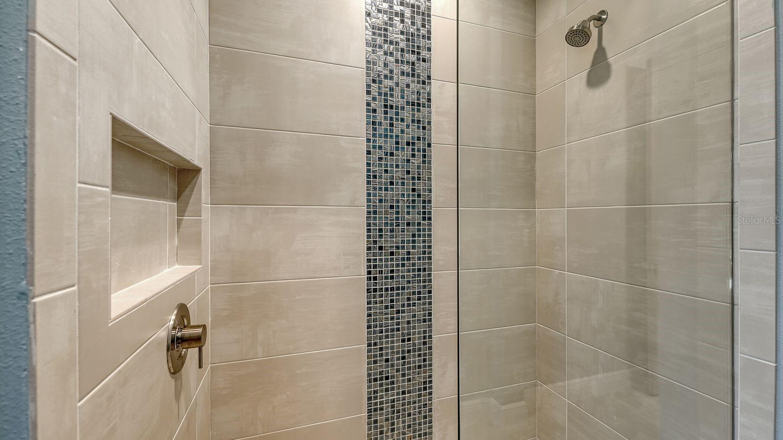 BENEVA OAKS - Residential