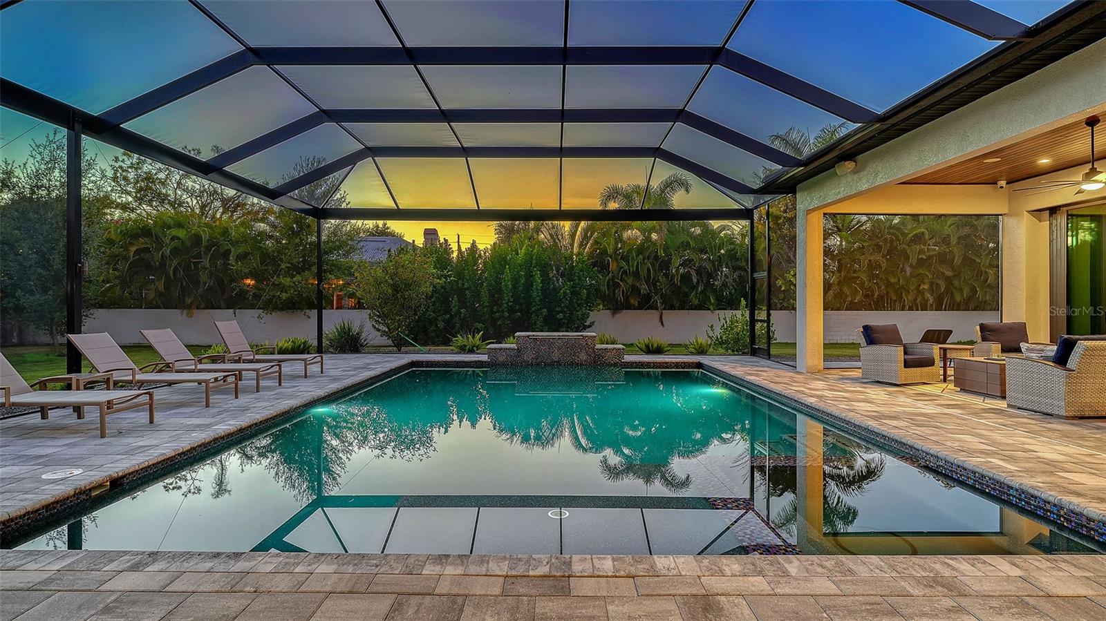 BENEVA OAKS - Residential