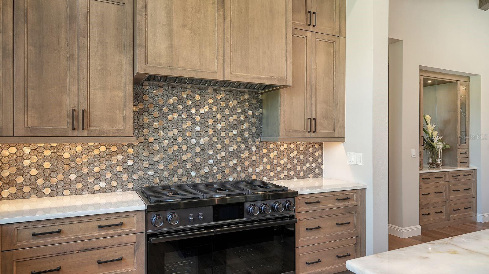 BENEVA OAKS - Residential