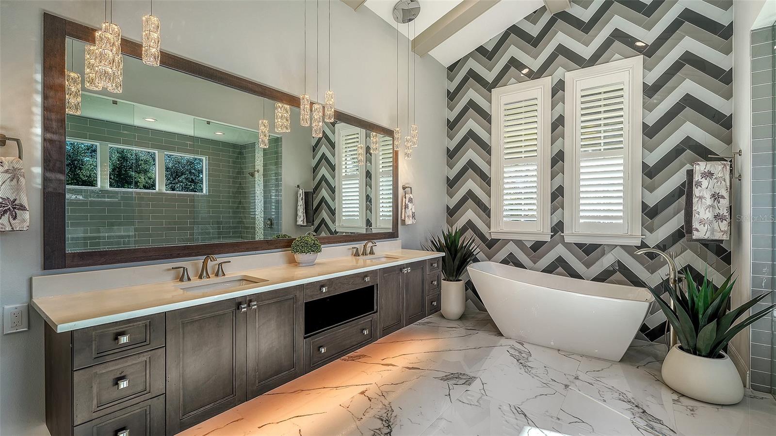 BENEVA OAKS - Residential