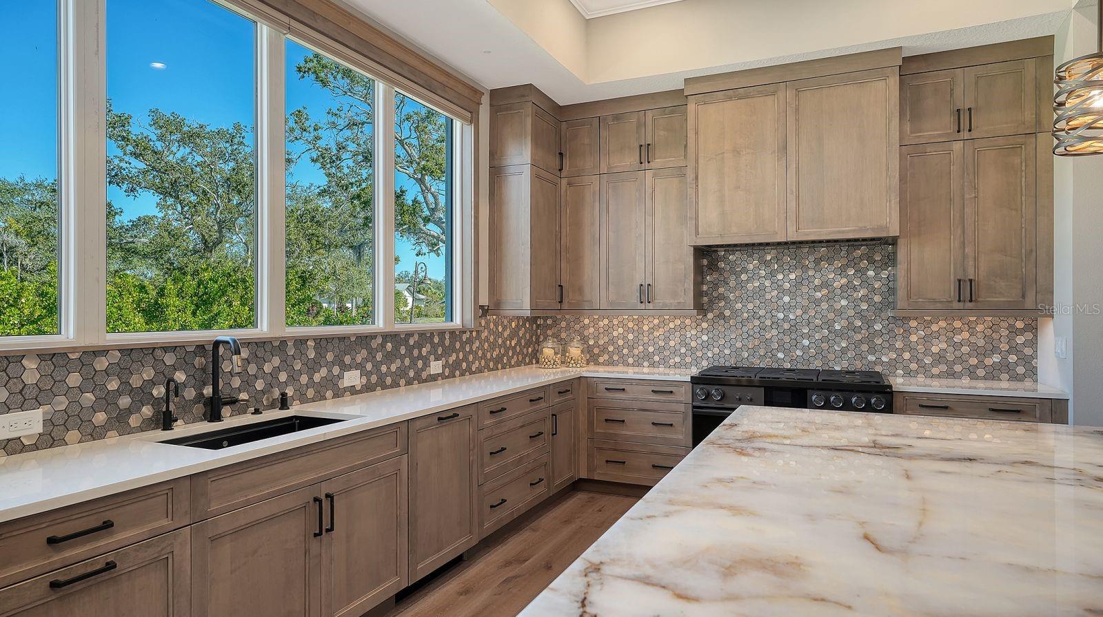 BENEVA OAKS - Residential