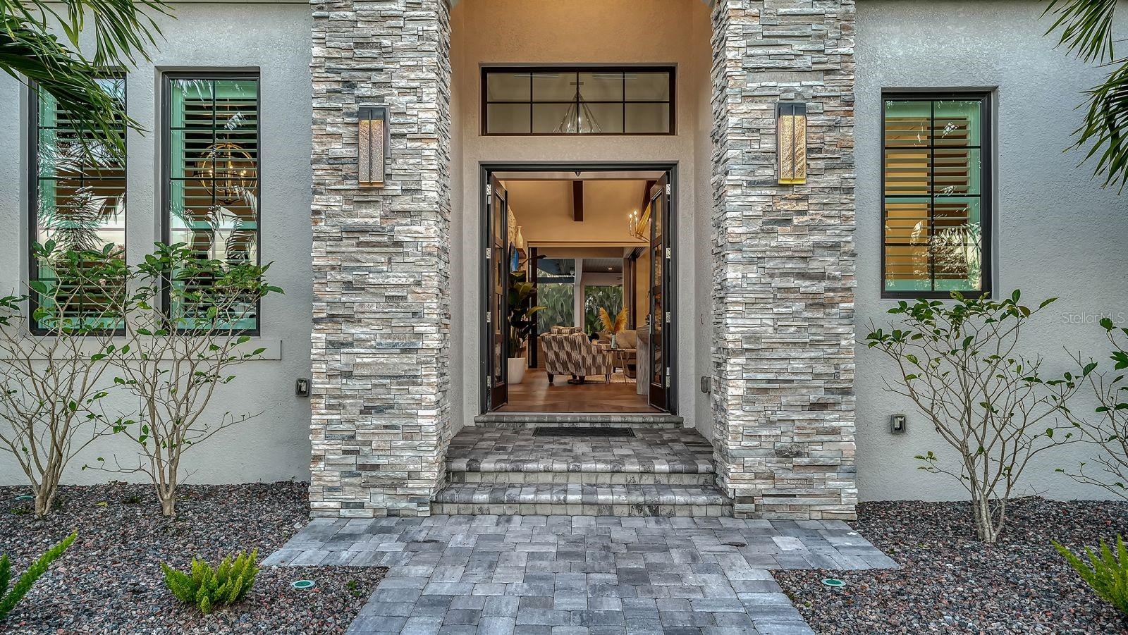 BENEVA OAKS - Residential