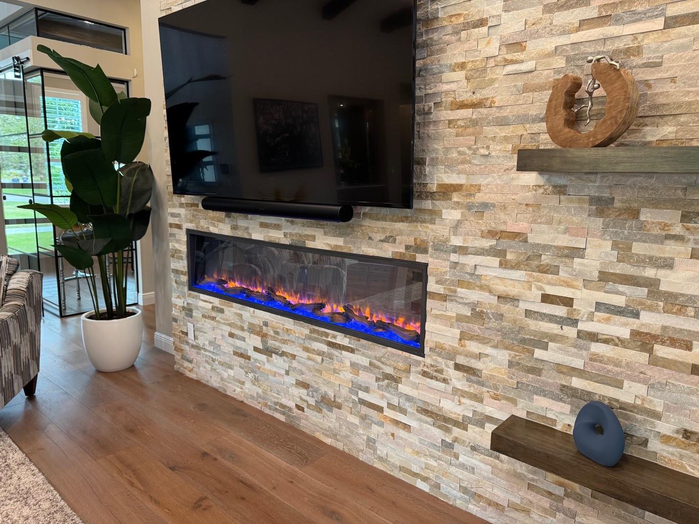 BENEVA OAKS - Residential