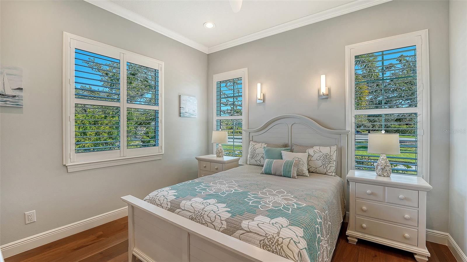 BENEVA OAKS - Residential