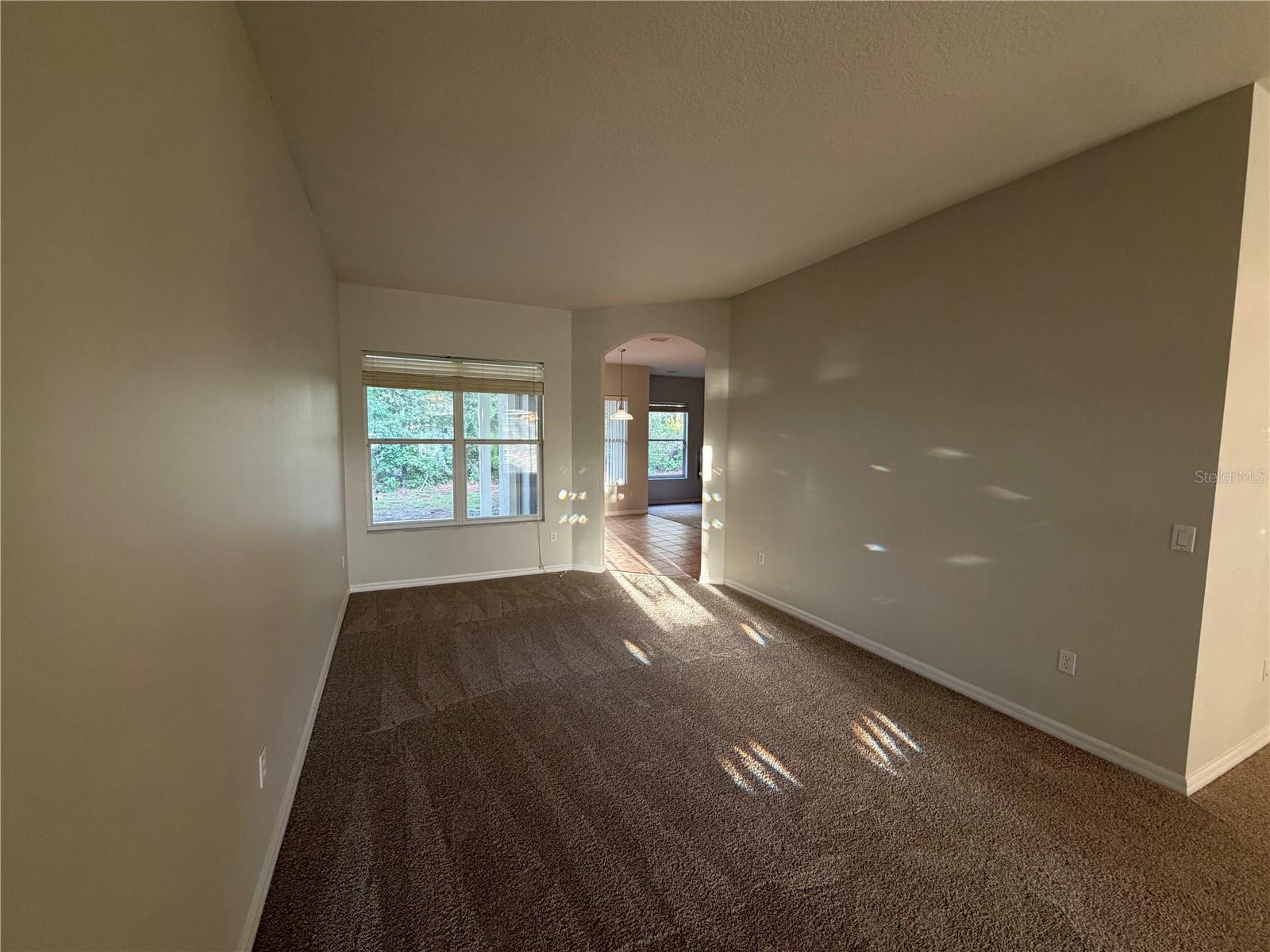 27 RUSSMAN LANE