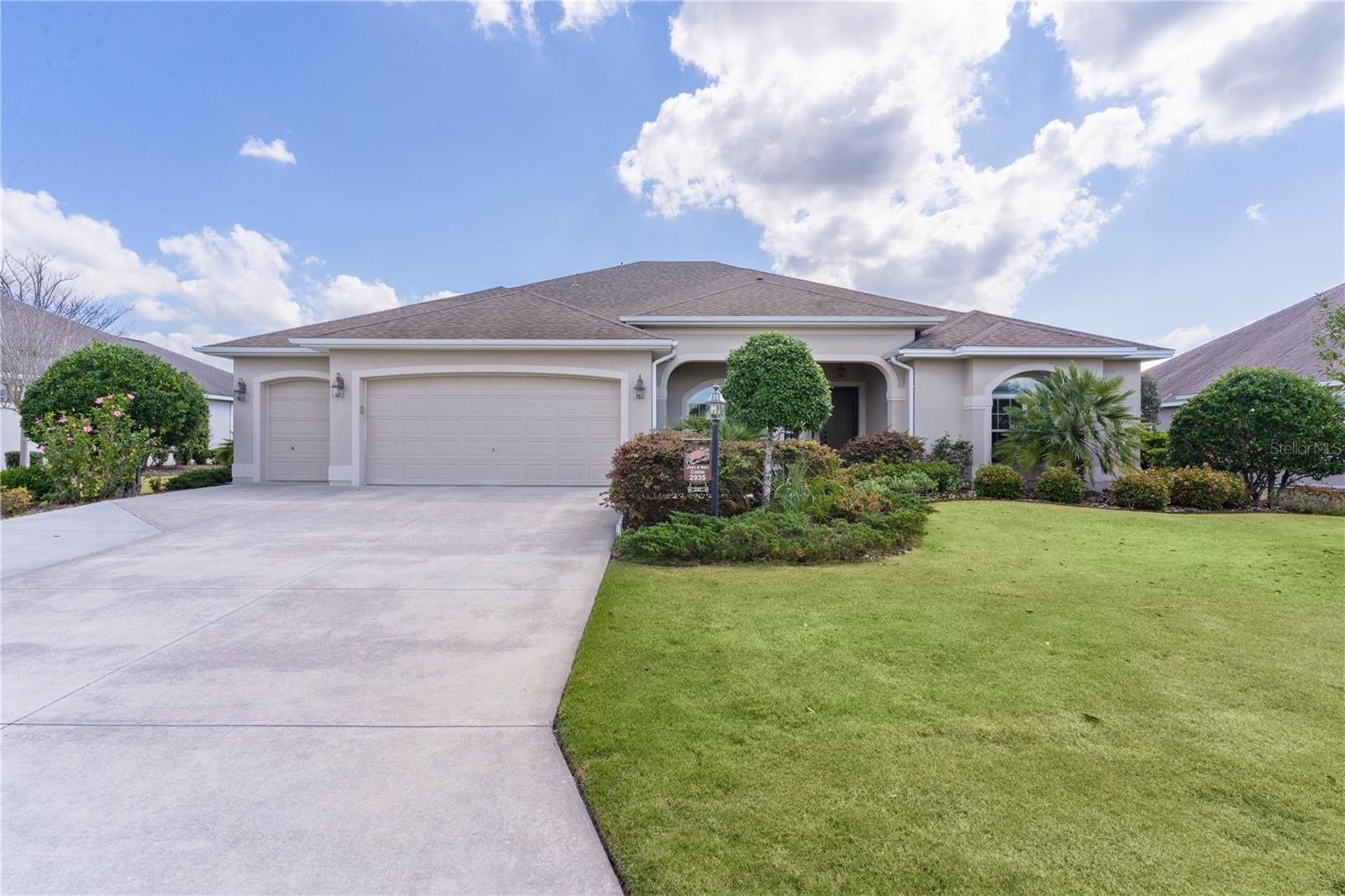 2935 CEDAR GROVE LOOP