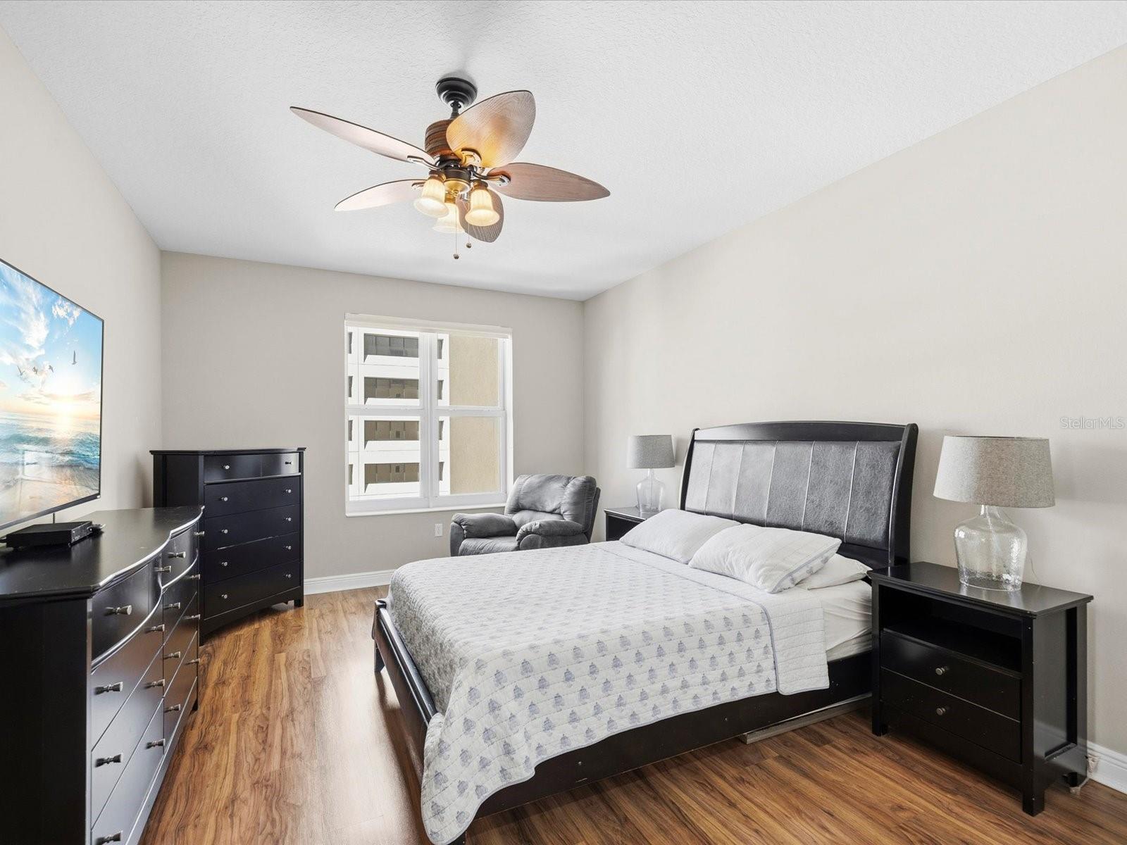 STATION SQUARE CONDO - Residential