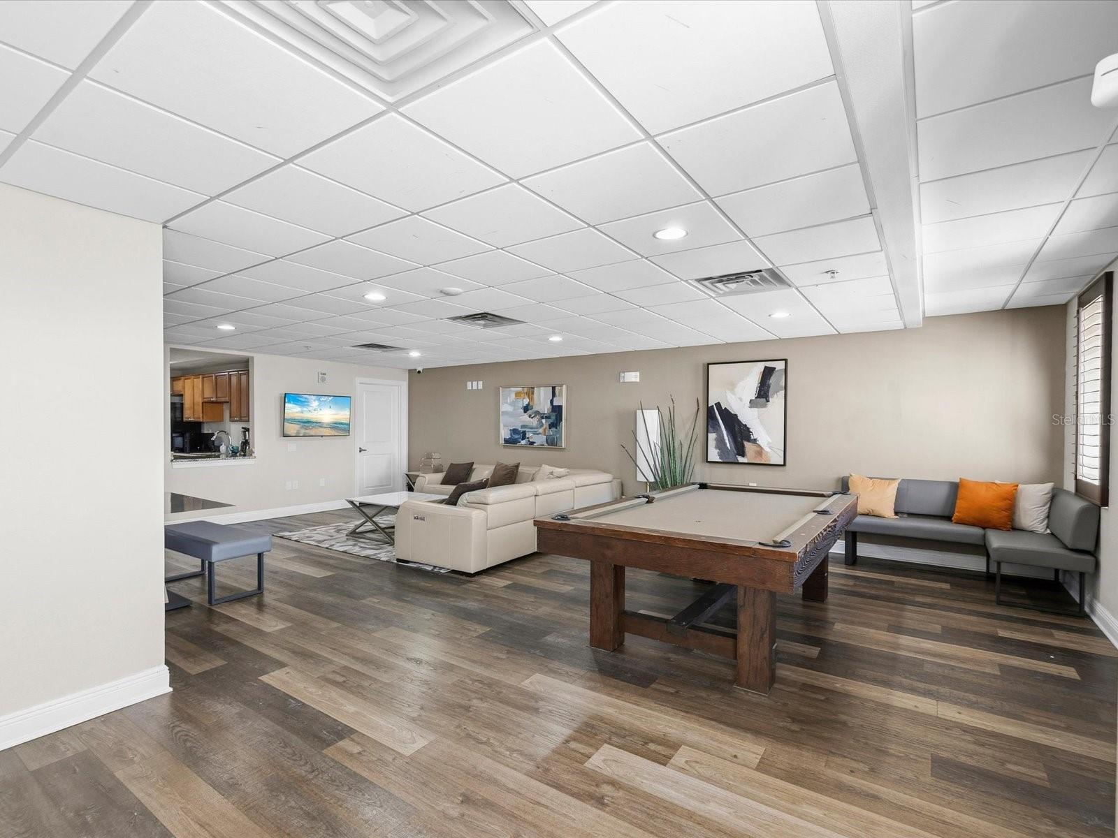 STATION SQUARE CONDO - Residential